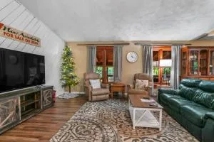 Lakeside Getaway includes Hot Tub pet friendly - Lewiston