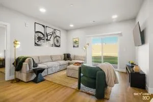 Executive Deluxe Apt, Workspace & Free Parking - 罗杰斯 Executive Deluxe Apt, Workspace & Free Parking - 罗杰斯