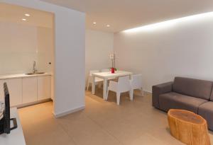  One-Bedroom Apartment with Partial Sea View - Ground Floor  room in Villa Paulina