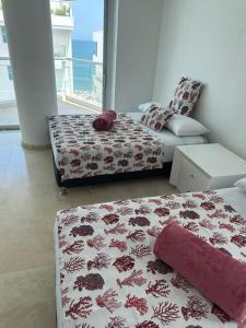 Lujoso Penthouse Duplex 403m2 con Terraza Privada y vista al mar