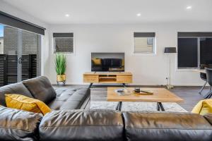 Villa 4 NEW 3Bed 2 Bath