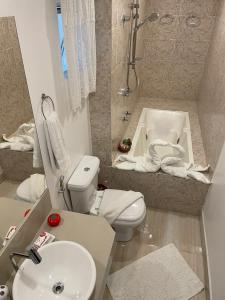 2 pessoas com banheira praia da lagoinha