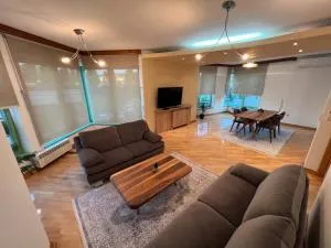 Apartman E - 伊利扎