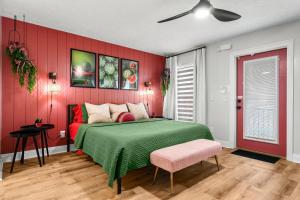 PCB 5-Min Walk to Beach! Heated Pool, Sleeps 11