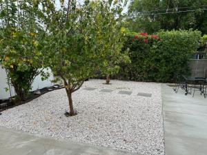Private gated 1bed & 1bath amazing for 2 in Los Angeles near Universal studio & Hollywood