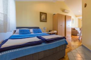 Apartments by the sea Selce, Crikvenica - 4802