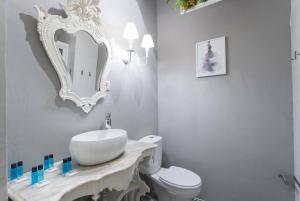 PALMA 3-a BEDROOM APARTMENT LOCATED CENTRAL Lisbon