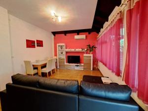 Apartments with parking space Fiorini, Novigrad - 6926