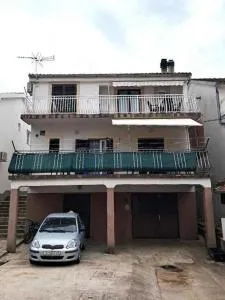 Apartments with a parking space Zaton, Krka - 24050 - Zaton