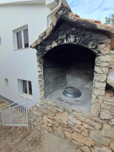 Apartments with parking space Zaton, Krka - 24050