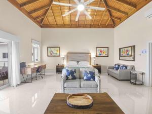 Hospitality Expert BTS 4 - Pool Beach & Bar