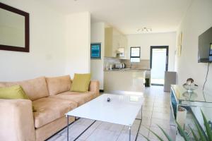 No 4 on Cladon # Jadde Apartments