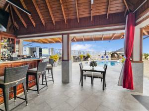 Hospitality Expert BTS 5 - Pool Beach & Bar