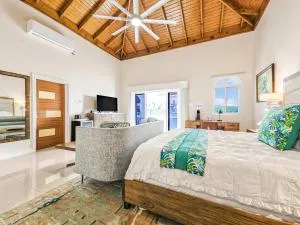 Hospitality Expert BTS 5 - Pool Beach & Bar - Cinnamon Hill