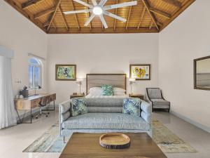 Hospitality Expert BTS 5 - Pool Beach & Bar