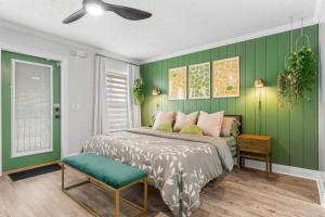 Pets OK,Htd Pool,Games,Bar,Golf,Grill,Nr Bch,Slp11