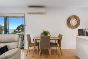 The Treetops Nest Apartment-self contained