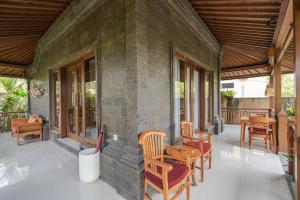 Kak Oman Villa By Madhava Hospitality