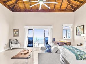 Hospitality Expert BTS 6 - Pool Beach & Bar