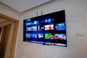 Luxury Seafront Apartment 102sqm with 2 Bedrooms and Wi-Fi Unlimited