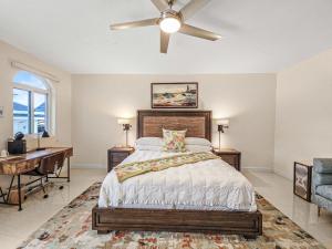 Hospitality Expert BTS 8 - Pool Beach & Bar