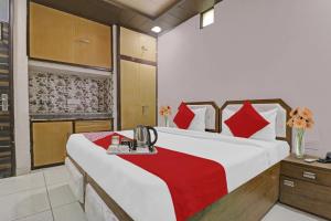 OYO 90274 Hotel Knight Inn