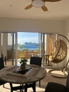 Vista al mar alojamiento familiar Villa Palmetto - RTB