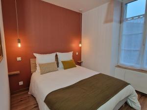 Studio calme centre-ville Châteauroux avec parking - FR-1-591-725