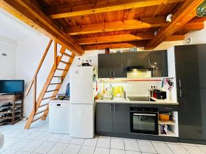 Maisons de vacances Maison a Fouras pour 4 personnes avec jardin clos - FR-1-709-92 : photos des chambres