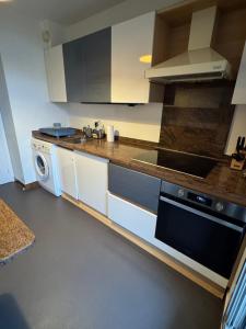 Top-of-range appartment of 90m2 & 20m2 of sunny terrace, 2min from sea