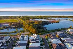 Bay side living - Deception Bay