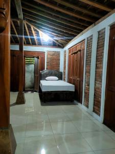 pLataRan houSe