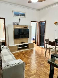 Ap Copacabana 2 quartos em frente à Praia