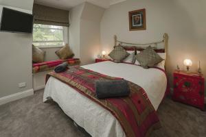 Cherrywood-luxe retreat in the Southern Highlands