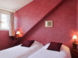 Hotels Logis Hotel Le Saint Florent : Chambre Lits Jumeaux