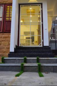 Antonios Castle Service Apartment