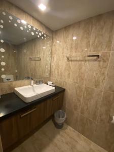 Grand Avenue Suites x MonthStayz Thailand