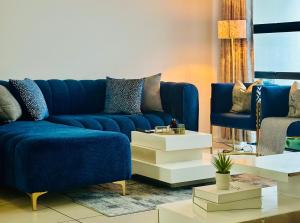 StayEase 3BR apartment with Pool Spa & Gym