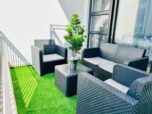 StayEase 3BR apartment with Pool Spa & Gym