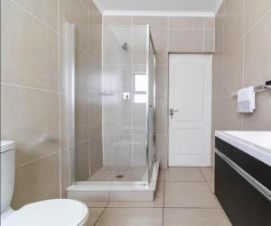 StayEase 3BR apartment with Pool Spa & Gym