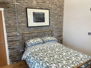 Stunning dog friendly Barn by Mothecombe Beach