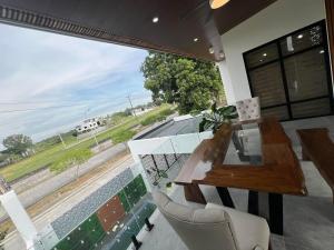 SereneMiaCasa-affordable but luxurious staycation