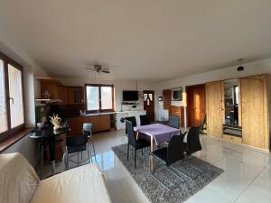 Dom pri kúpalisku Thermalpark na Malotejedskej