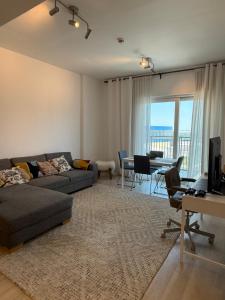 AlHana Bay Retreat- Yas Island