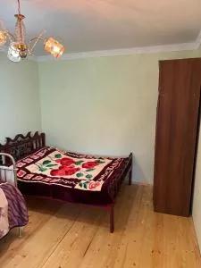 Sheki, kiş kendi - Шеки