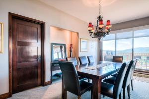 Luxurious Altitude Ski-inSki-out
