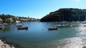 Cottage 2 Minutes from Noss Mayo with Tennis Court