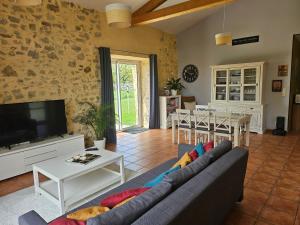 Maisons de vacances Au detour du Puy Maison avec piscine interieure a 15 mn Puy du Fou : photos des chambres