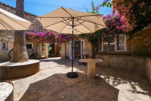G-Colao auf Finca Zenara, Doppelzimmer mit Bad, Gemeinschaftsküche, XXl Pool, Wifi, Klima, Yoga