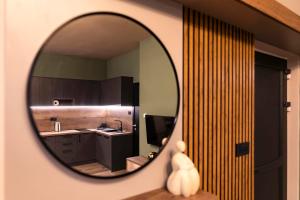 Elegant Noir APT, 1BDR